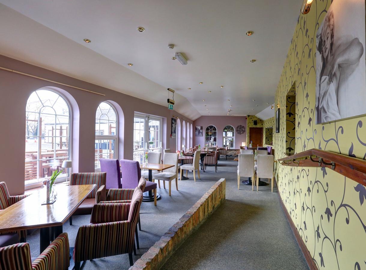 Manor Court Hotel Carnaby ภายนอก รูปภาพ