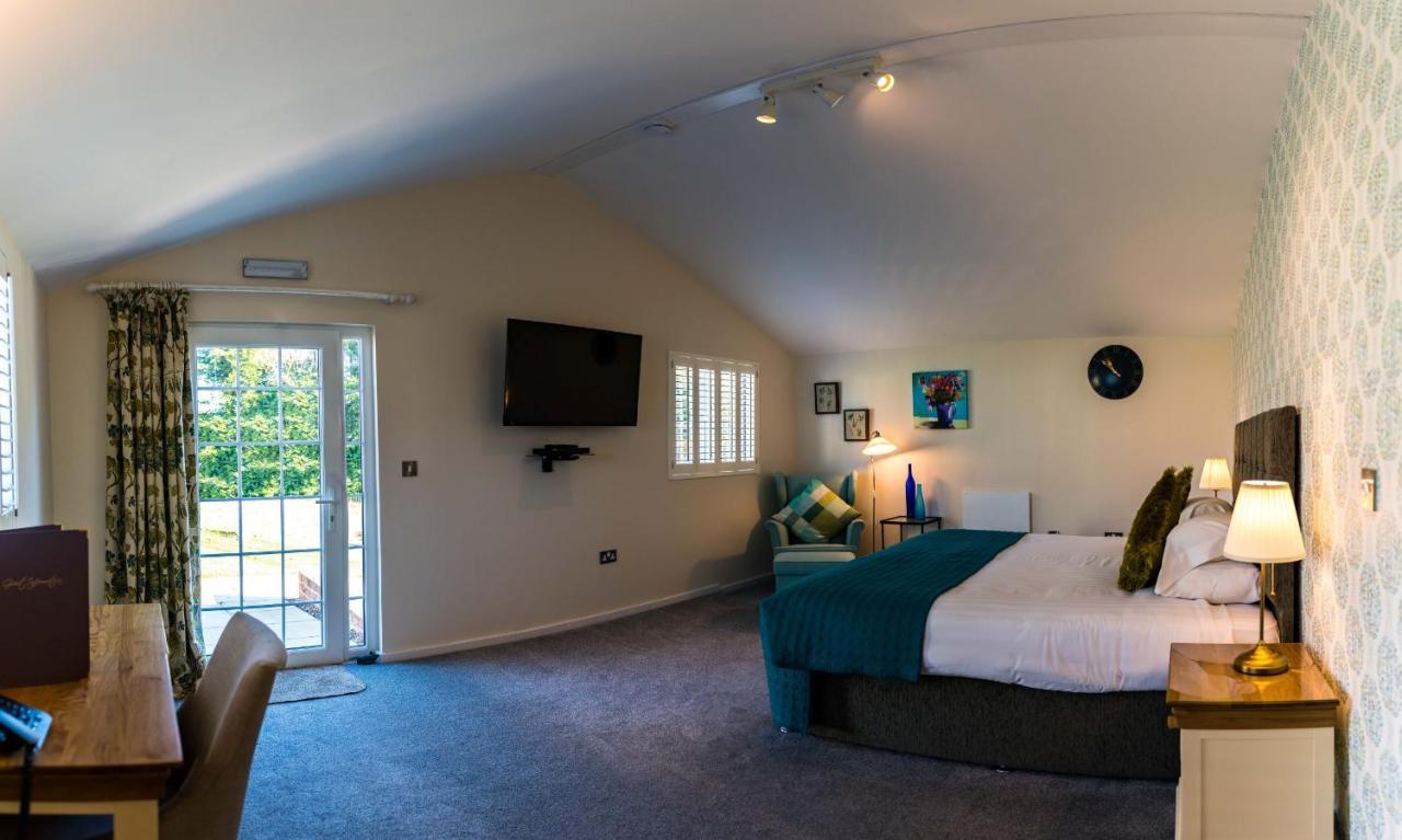 Manor Court Hotel Carnaby ภายนอก รูปภาพ