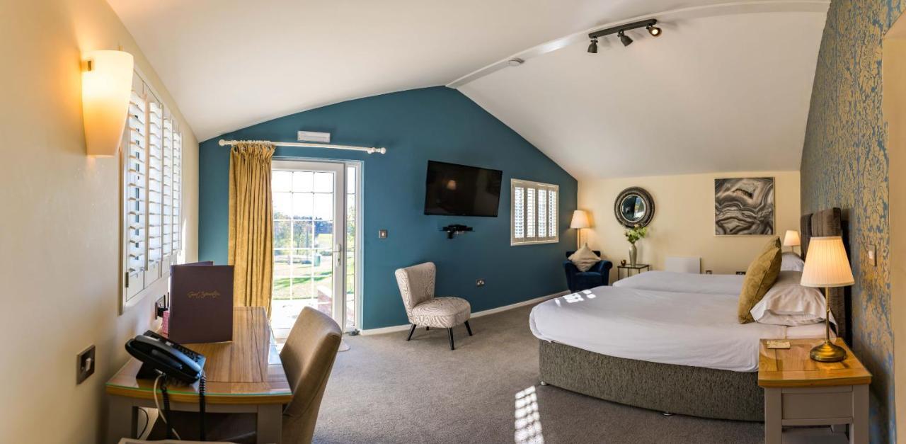 Manor Court Hotel Carnaby ภายนอก รูปภาพ