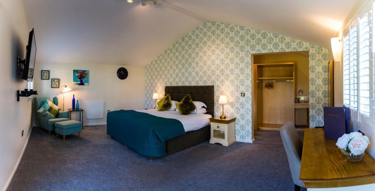 Manor Court Hotel Carnaby ภายนอก รูปภาพ