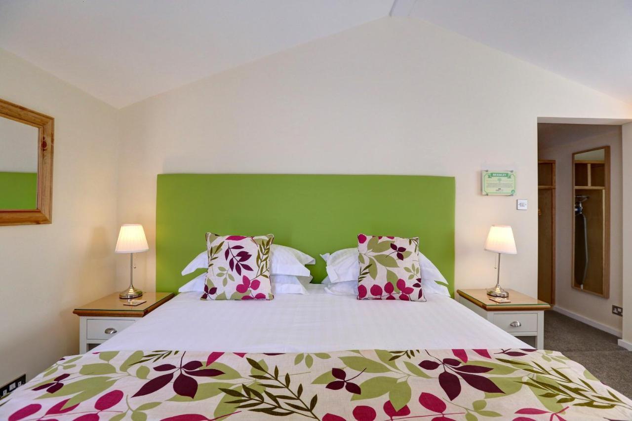 Manor Court Hotel Carnaby ภายนอก รูปภาพ